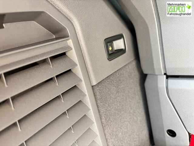 Volkswagen T7 Multivan Business 2.0 TDI 150PS DSG, 5J VW-Garantie, AHK, Family-Paket, 7-Sitzer+Armlehnen, Sitzheizung Digital Cockpit PRO, 17" ALU, IQ.LIGHT LED-MATRIX, 3ZCLIMATRONIC, PRIVACY-GLAS, Parksensoren v/h, KAMERA, 2x Schiebet&uuml;re, ACC, SideAssist, M-Lederlenkrad, Radio 10" 