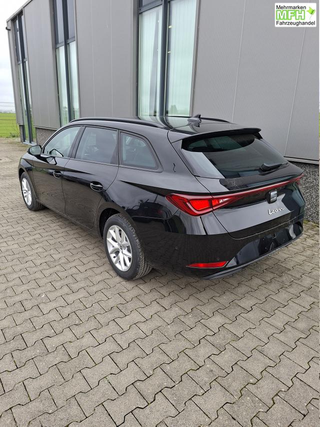Seat Leon Sportstourer Style 1.5 TSI 115PS, SCHWARZ-METALLIC, 5 Jahre Garantie, 16" ALU, MATRIX-LED, Privacy-Glas, Winter-Paket, 3-Zonen-Climatronic, ParkAssist, Parksensoren v/h, R&uuml;ckfahrkamera, Radio 10,4" + Full-Link, Tempomat, M-Lederlenkrad, variabler Ladeboden 