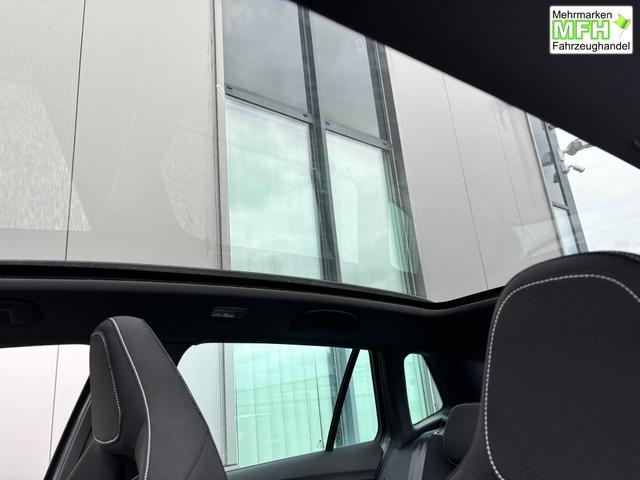 Skoda Kamiq Monte Carlo 1.0 TSI 115PS DSG, GRAU-MET/Dach schwarz, 18" ALU, AHK-VORBEREITUNG, Panoramadach, Matrix-LED, Parksensoren v/h, Kamera, Tempomat, Virtual Cockpit (8"!!), Kessy, Winter-Paket, Climatronic, Radio 8", SmartLink, NSW, Sport-M-Lederlenkrad beheizt, Dachreling 