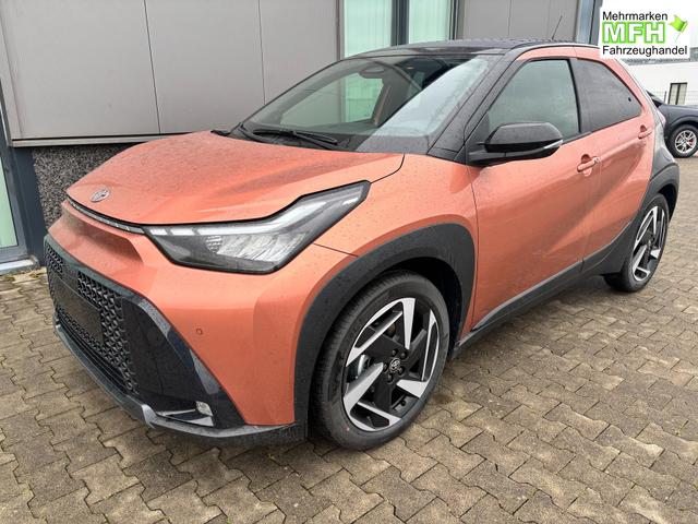 Toyota Aygo X Pulse 1.5 Hybrid 115PS CVT/AUTOMATIK, 3 Jahre Garantie, 17" Alufelgen, Metallic/Dach schwarz, Privacy-Glas, Sitzheizung, R&uuml;ckfahrkamera, Klimaautomatik, Audiosystem 9" + Smartphone-Integration, Lederlenkrad, ACC, ZV mit Fernbedienung, LED-Scheinwerfer 