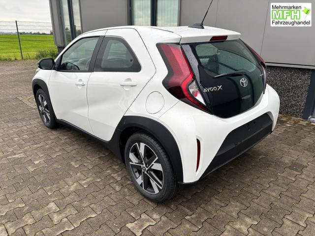 Toyota Aygo X Pulse 1.5 Hybrid 115PS CVT/AUTOMATIK, 3 Jahre Garantie, 17" Alufelgen, Metallic/Dach schwarz, Privacy-Glas, Sitzheizung, R&uuml;ckfahrkamera, Klimaautomatik, Audiosystem 9" + Smartphone-Integration, Lederlenkrad, ACC, ZV mit Fernbedienung, LED-Scheinwerfer 