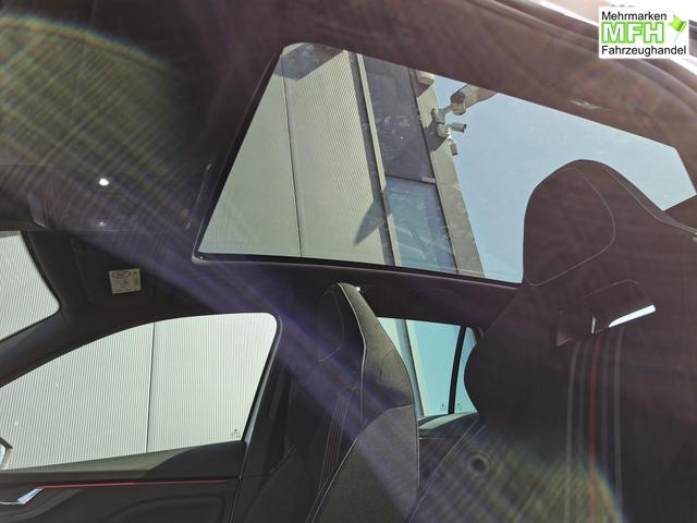 Skoda Kamiq Monte Carlo 1.5 TSI 150PS DSG (AUTOMATIK), Grau-Met, PANORAMDACH, MATRIX-LED, SITZHEIZUNG, Sport-M-Lederlenkrad beheizt, SunSet, 2Z-Climatronic, Parksensoren vorn/hinten, R&uuml;ckfahrkamera, Kessy, Radio 8,25"+SmartLink, Virtual Cockpit, 17" Alu, Tempomat 