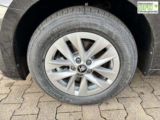 Skoda Fabia Extra Plus 1.0 TSI 116PS, 5 Jahre Garantie, BLACK-MAGIC METALLIC, CLIMATRONIC, BEHEIZTE FRONTSCHEIBE, SITZHEIZUNG, M-Lederlenkrad BEHEIZT, 15" ALU, Parksensoren hinten, R&uuml;ckfahrkamera, Infotainment 8", Virtual Cockpit, Tempomat, NSW, Wireless SmartLink 