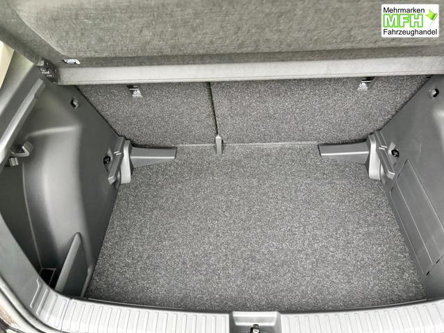 Skoda Fabia Extra Plus 1.0 TSI 116PS, 5 Jahre Garantie, BLACK-MAGIC METALLIC, CLIMATRONIC, BEHEIZTE FRONTSCHEIBE, SITZHEIZUNG, M-Lederlenkrad BEHEIZT, 15" ALU, Parksensoren hinten, R&uuml;ckfahrkamera, Infotainment 8", Virtual Cockpit, Tempomat, NSW, Wireless SmartLink 