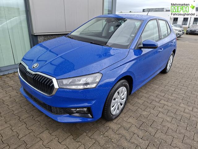 Skoda Fabia Extra 1.0 80PS, 5 Jahre Garantie, Energy-Blau, Klimaanlage, Parksensoren hinten, Infotainment 8", Virtual Cockpit, LED-Scheinwerfer, Nebelscheinwerfer, Wireless SmartLink (Navi-Funktion &uuml;ber Smartphone), Armlehne vorn, Fu&szlig;matten 