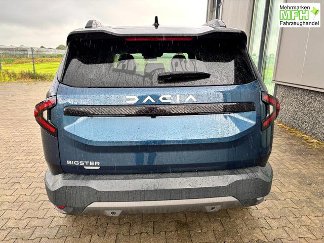 Dacia Bigster Journey FULL-HYBRID 155 (Benzin+Elektro), BLAU-METALLIC/DACH SCHWARZ, BEHEIZTE FRONTSCHEIBE, SITZHEIZUNG, LENRADKRADHEIZUNG, TOTER-WINKEL-ASSISTENT, PARKSENSOREN VORN/HINTEN, MULTIVIEW-KAMERA, 18" ALUFELGEN, PRIVACY-GLAS, NAVIGATION, ELEKTR. HECKKLAPPE, ACC 