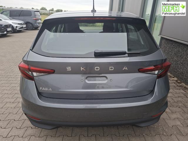 Skoda Fabia Extra Plus 1.0 TSI 116PS, 5 Jahre Garantie, GRAPHIT-GRAU METALLIC, CLIMATRONIC, BEHEIZTE FRONTSCHEIBE, SITZHEIZUNG, M-Lederlenkrad BEHEIZT, 15" ALU, Parksensoren hinten, R&uuml;ckfahrkamera, Infotainment 8", Virtual Cockpit, Tempomat, NSW, Wireless SmartLink 