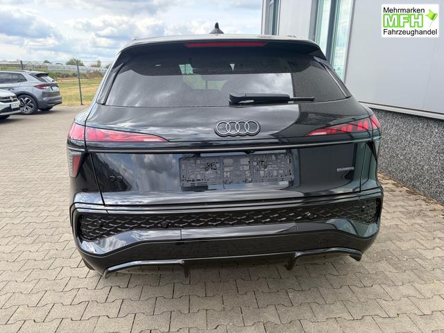 Audi Q3 Basis 2.0 TSI 204PS quattro (Allrad), 5 JAHRE GARANTIE, Technopaket PLUS, Metallic, Anh&auml;ngerkupplung, PANORAMADACH, DIGITALE MATRIX, Exterieur+Interieur S line Paket, 20" ALU 5-Speichen-Tripod, PRIVACY-Glas, SPORTPAKET, Exterieurpaket schwarz, Dynamikpaket 