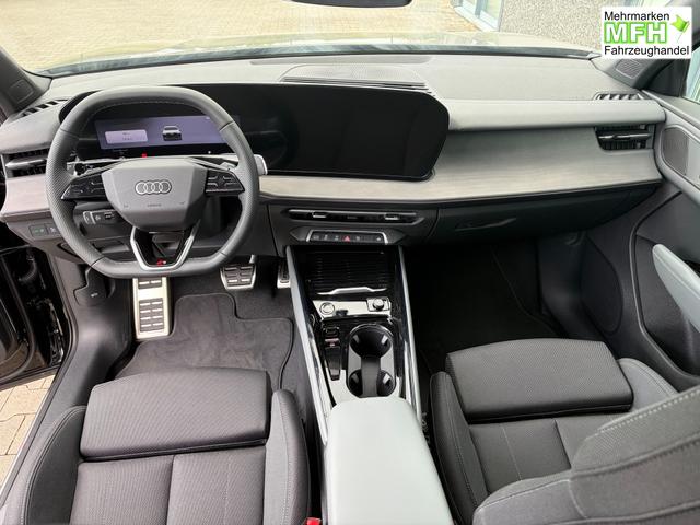 Audi Q3 Basis 2.0 TSI 204PS quattro (Allrad), 5 JAHRE GARANTIE, Technopaket PLUS, Metallic, Anh&auml;ngerkupplung, PANORAMADACH, DIGITALE MATRIX, Exterieur+Interieur S line Paket, 20" ALU 5-Speichen-Tripod, PRIVACY-Glas, SPORTPAKET, Exterieurpaket schwarz, Dynamikpaket 