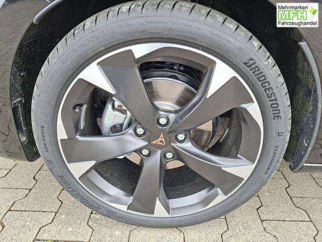 Cupra Leon Sportstourer Basis 1.5 eTSI 150PS DSG (AUTOMATIK), SCHWARZ, ANH&Auml;NGERKUPPLUNG, ELEKTR. HECKKLAPPE, KESSY, ALARM, R&Uuml;CKFAHRKAMERA, 18" Alu, Sitzheizung, M-Lederlenkrad beheizt, Parksensoren vorne und hinten, Adaptiver Tempomat, 3-Zonen-Climatronic, Radio 12,9" + Full Link 