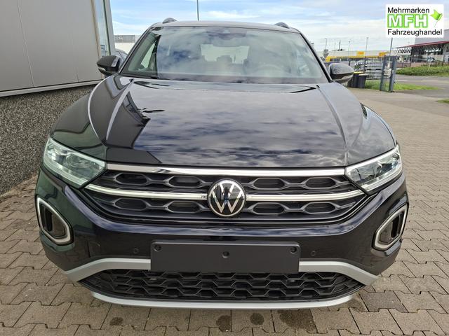 Volkswagen T-Roc Style Modell 2025, 1.5 TSI 150PS DSG, Schwarz-Met, Elektr. Heckklappe, ACC, Virtual Cockpit, Climatronic, ParkAssist, Parksensoren v/h, R&uuml;ckfahrkamera, Sitzheizung, Privacy-Glas, M-Lederlenkrad beheizt, 19" ALU "Misano" schwarz, IQ LIGHT MATRIX, Keyless 