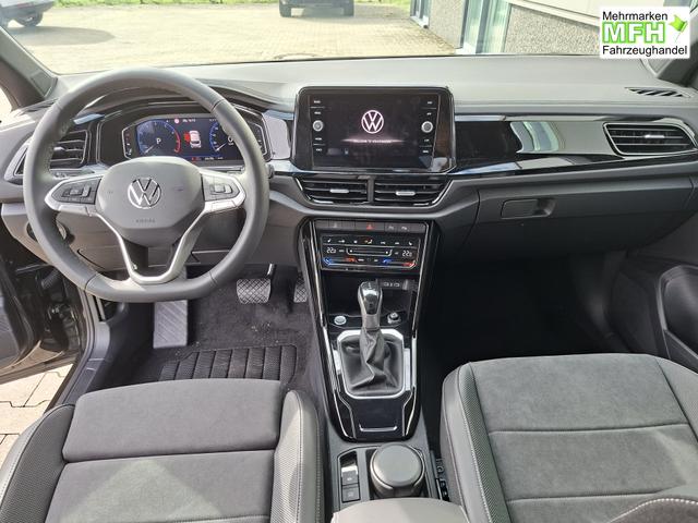Volkswagen T-Roc Style Modell 2025, 1.5 TSI 150PS DSG, Schwarz-Met, Elektr. Heckklappe, ACC, Virtual Cockpit, Climatronic, ParkAssist, Parksensoren v/h, R&uuml;ckfahrkamera, Sitzheizung, Privacy-Glas, M-Lederlenkrad beheizt, 19" ALU "Misano" schwarz, IQ LIGHT MATRIX, Keyless 
