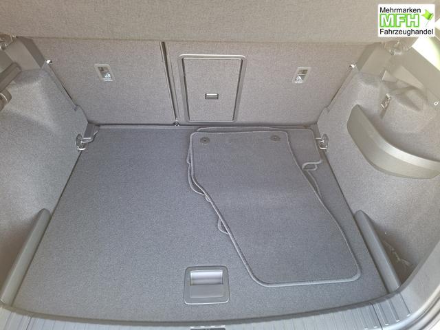 Skoda Karoq Sportline 1.5 TSI 150PS DSG, WEISS-MET, 5JGARANTIE, AHK SCHWENKBAR, 19" ALU SAGITARIUS, BEHEIZTE FRONTSCHEIBE, SITZHEIZUNG, MATRIX-LED, Elektr. Heckklappe, Virtual Cockpit 10", Climatronic, NAVI, ACC, Parksensoren v/h, R&uuml;ckfahrkamera, Dachreling, PRIVACY-GLAS 