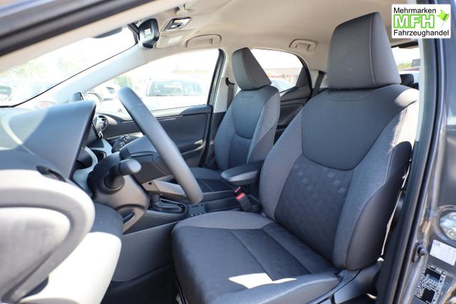 Toyota Yaris LED DigiC Privacy ACC Kam 16"LM CarPlay 