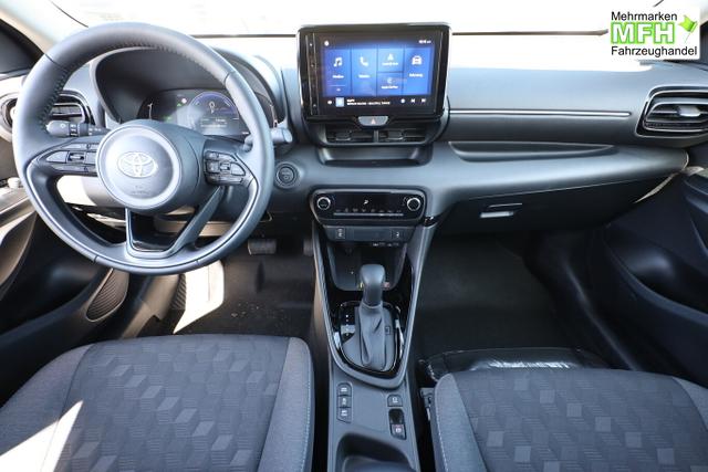 Toyota Yaris LED DigiC Privacy ACC Kam 16"LM CarPlay 