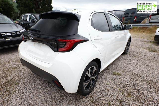 Toyota Yaris LED DigiC Privacy ACC Kam 16"LM CarPlay 