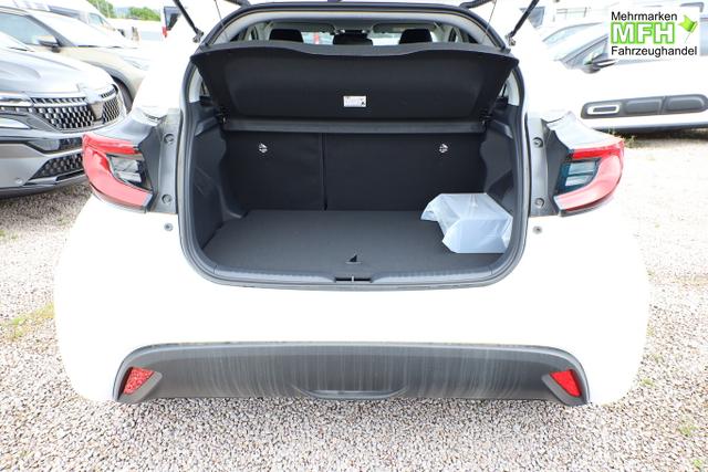 Toyota Yaris LED DigiC Privacy ACC Kam 16"LM CarPlay 