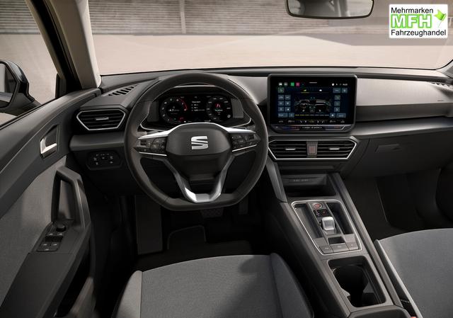 Seat Leon Style DSG SHZ 3ZClim Kam ACC FullL PDC 16" 