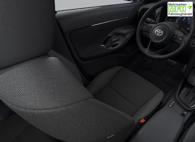 Toyota Yaris Cross SHZ SafetyP LED Keyl 17Z ACCPrivacy 