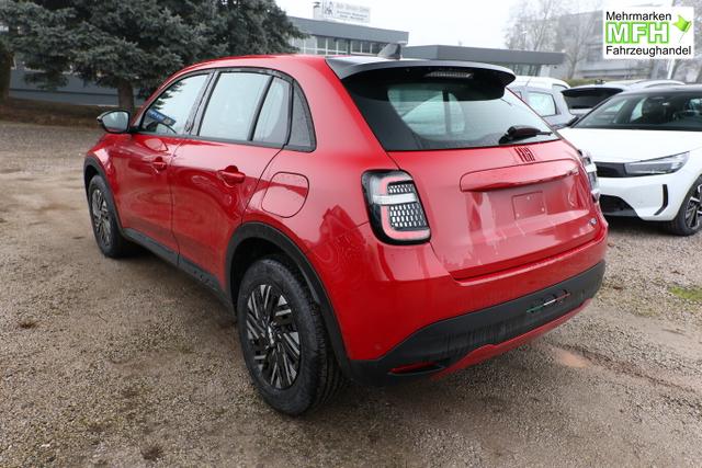 Fiat 600e RED 54kWh 11kW-OBC CarPlay W&auml;rmepumpe PDC 