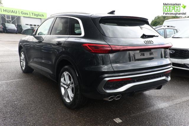 Audi Q5 S line TDI 204 Tech Pano PrivG VirCo+ eHK 19Z 