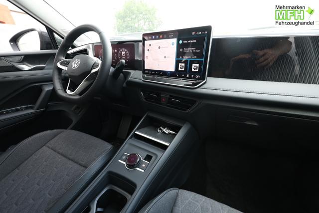 Volkswagen Tiguan DSG LED+ Pano Nav 5JGar IQ.DRIVE LM18Z 