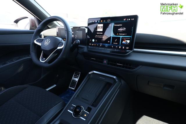 Volkswagen T-Roc R-Line EasyO 5JGar Kam SHZ PrivG ParkAss+ 
