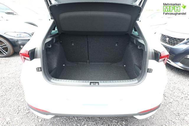 Skoda Scala Selection DSG Dynamic Pano ACC SideA Kam Kessy SHZ 
