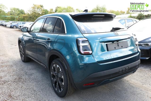 Fiat 600 Hybrid La Prima SHZ eHK ACC Nav Kam 360&deg;PDC 