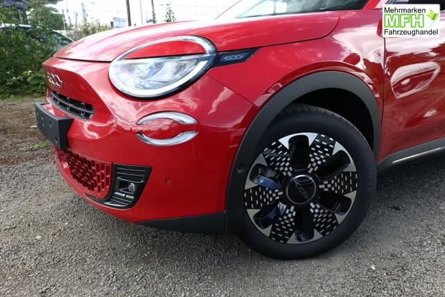 Fiat 600 Hybrid La Prima Massage SHZ eHK ACC Nav Kam 