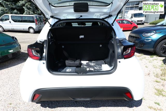 Toyota Yaris Kam ACC CarPlay/Android Klimaaut. 9"Touch 