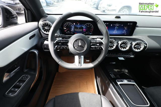 Mercedes-Benz A-Klasse AMG Line A 200 Adv+ Special Edition ACC SHZ 19Z 