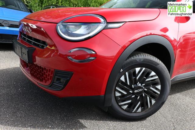 Fiat 600 Icon Hybrid SHZ Keyl Nav Kam 2xPDC LED DigC CarP 