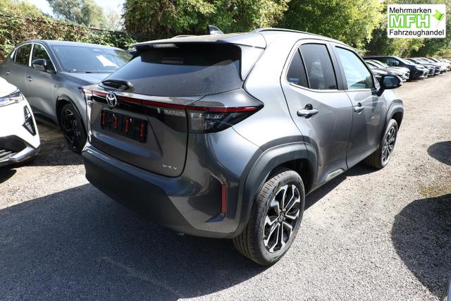 Toyota Yaris Cross LED Nav Smartkey 17" Privacy ACC 