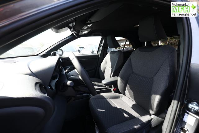 Toyota Yaris Cross LED Nav Smartkey 17" Privacy ACC 