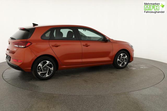 Hyundai i30 1.0 T-GDI DCT Family, Navi, Kamera, LED, 16-Zoll, Winterpaket, 1. Hand 