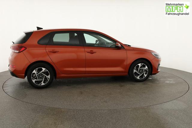 Hyundai i30 1.0 T-GDI DCT Family, Navi, Kamera, LED, 16-Zoll, Winterpaket, 1. Hand 