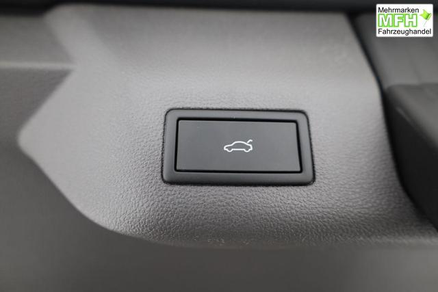 Volkswagen T7 Multivan Life lang TDI DSG Life, Teilleder, AHK, Navi, easyOpen, 7-Sitzer 