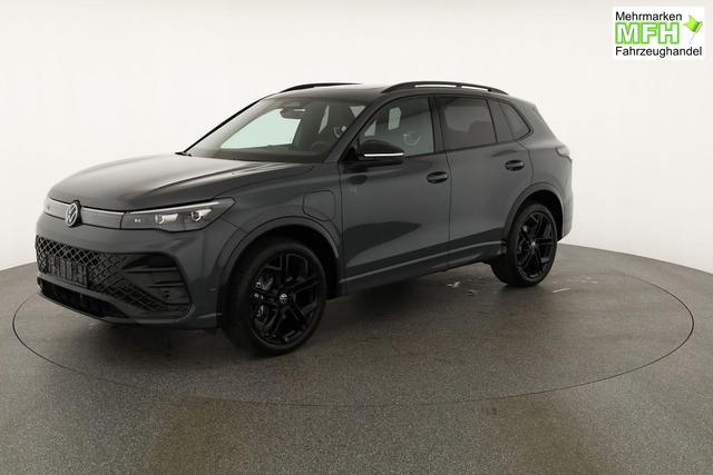 Volkswagen Tiguan 1.5 TSI eHybrid 200 kW R-Line Black, Pano, 20-Zoll, AHK, AreaView, 5-J Garantie 