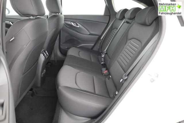 Hyundai i30 Kombi 1.0 T-GDI DCT Family, Navi, ACC, Side, Winter, 17-Zoll, Klimaautomatik 