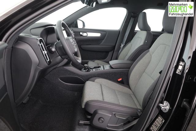 Volvo XC40 Core 2WD B3 Mild-Hybrid Core, Navi, LED, Winter, Kamera, el. Klappe 
