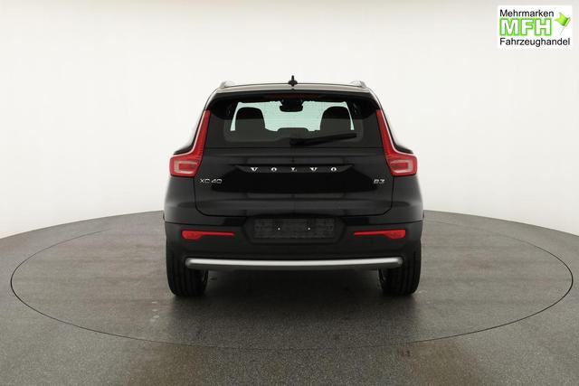 Volvo XC40 Core 2WD B3 Mild-Hybrid Core, Navi, LED, Winter, Kamera, el. Klappe 