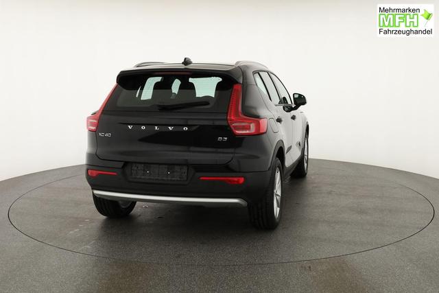 Volvo XC40 Core 2WD B3 Mild-Hybrid Core, Navi, LED, Winter, Kamera, el. Klappe 