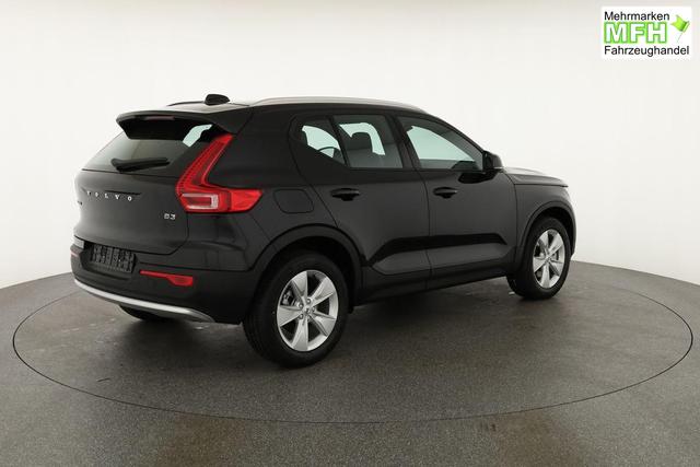 Volvo XC40 Core 2WD B3 Mild-Hybrid Core, Navi, LED, Winter, Kamera, el. Klappe 