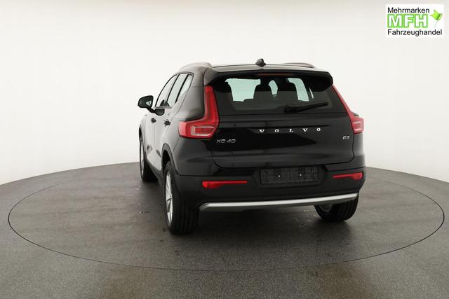 Volvo XC40 Core 2WD B3 Mild-Hybrid Core, Navi, LED, Winter, Kamera, el. Klappe 