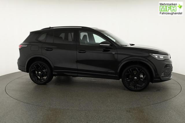 Volkswagen Tiguan 1.5 TSI eHybrid 200 kW R-Line Black, Pano, 20-Zoll, AHK, AreaView, 5-J Garantie 