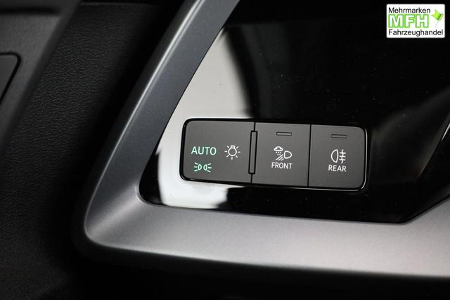 Audi A3 Sportback 35 TFSI S line S-Tronic S-LINE, Pano, Teilleder, Kamera, ACC, Sitzheizung, 4-J Garantie 