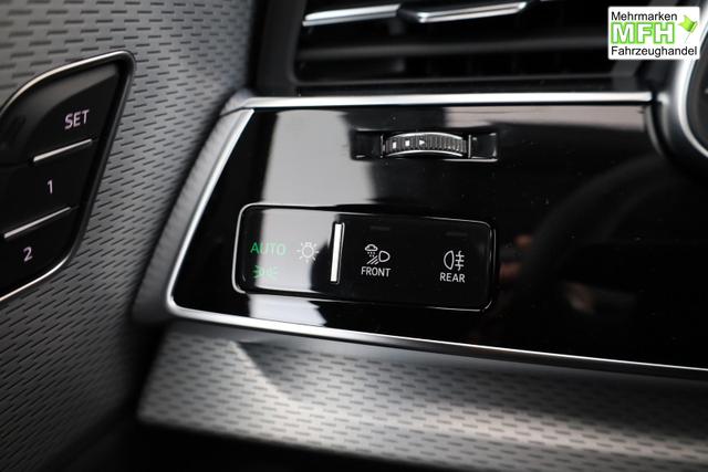 Audi Q8 50 TDI quattro qu S-LINE, Luft, Pano, B&O, 23-Zoll, AHK, Leder, AreaView, Optik schwarz 