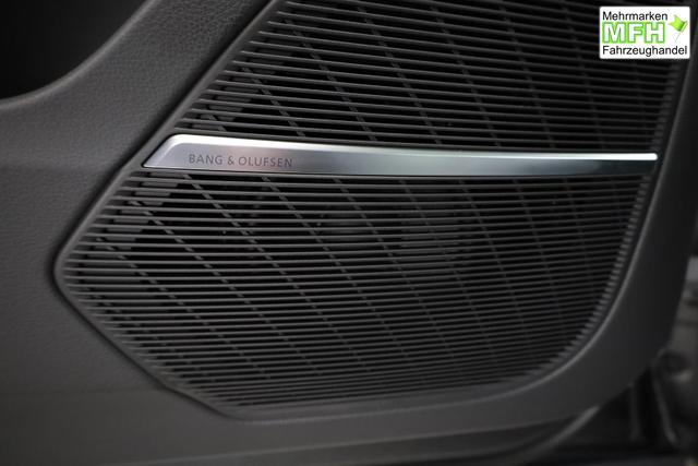 Audi Q8 50 TDI quattro qu S-LINE, Luft, Pano, B&O, 23-Zoll, AHK, Leder, AreaView, Optik schwarz 