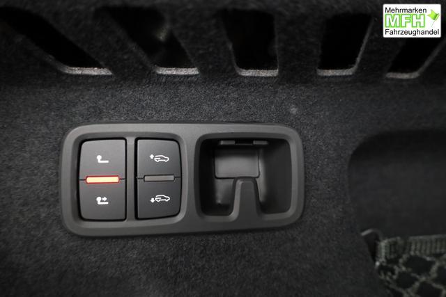 Audi Q8 50 TDI quattro qu S-LINE, Luft, Pano, B&O, 23-Zoll, AHK, Leder, AreaView, Optik schwarz 